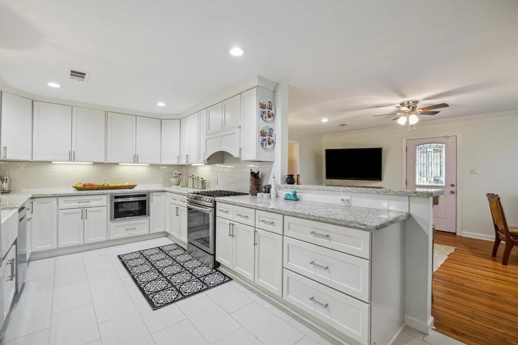 Photo of 901 Walling Street