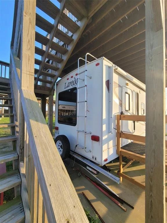 Photo of 1214 Van Sant