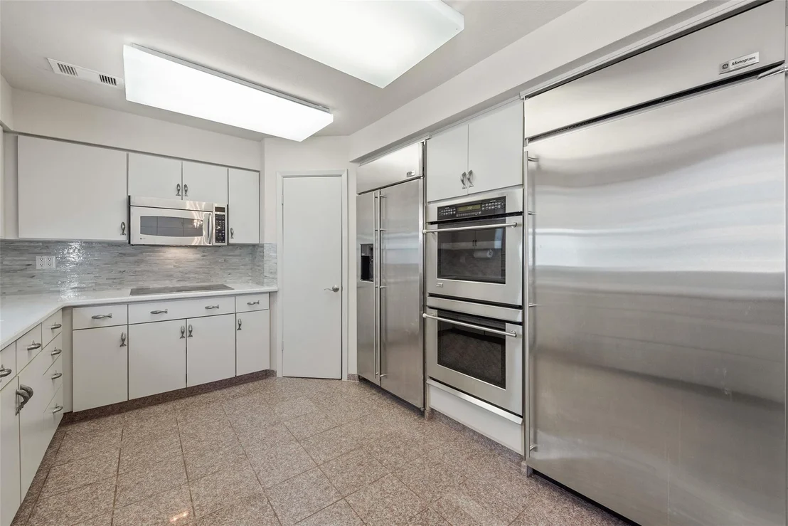 Photo of 1334 Outrigger