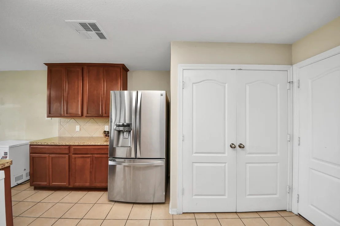 Photo of 5019 Royal Cypress Drive