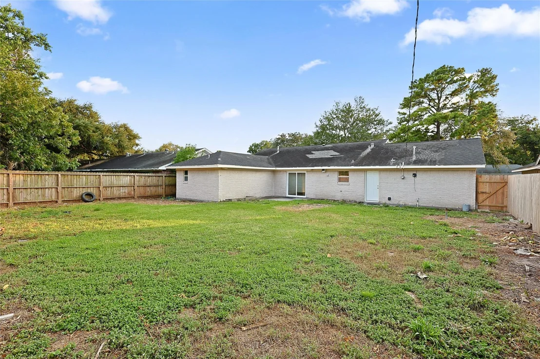 Photo of 7103 Lugary Drive