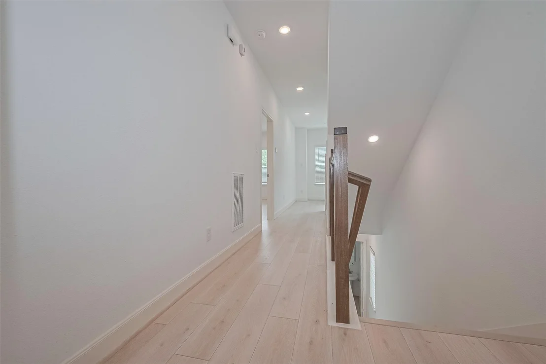 Photo of 8928 Covenant Place