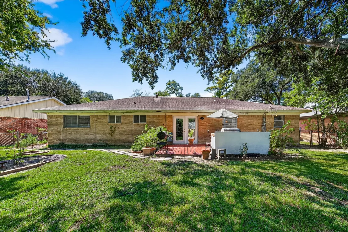 Photo of 6014 Dawnridge Drive