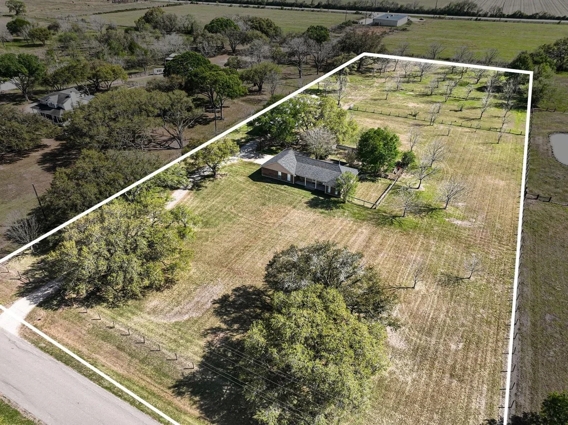 Photo of 21503 Pecan Bend Road