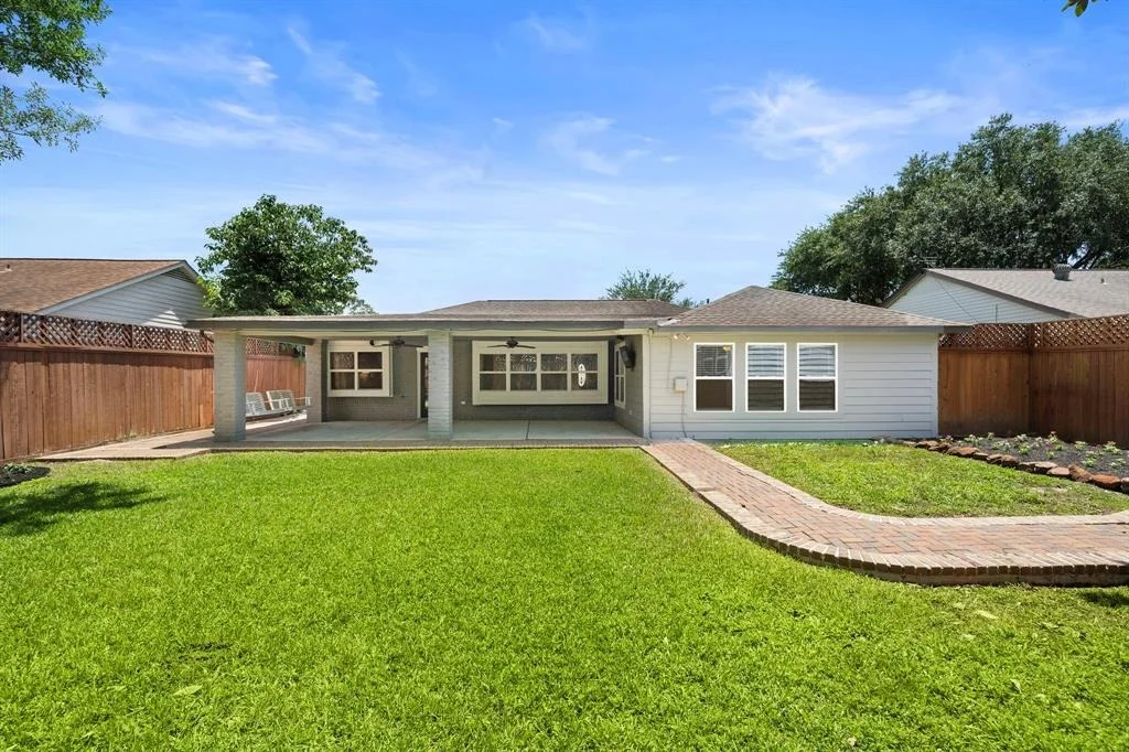 Photo of 11243 Rousseau Drive