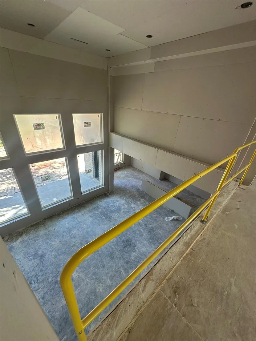 Photo of 9327 Willowview Lane