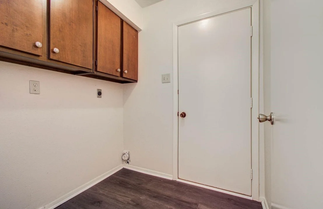 Photo of 7902 White Swan Drive