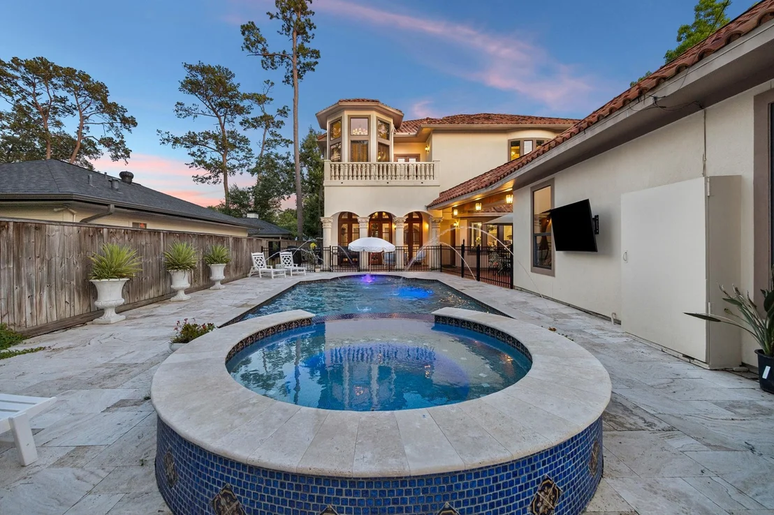 Photo of 8448 Westview Drive