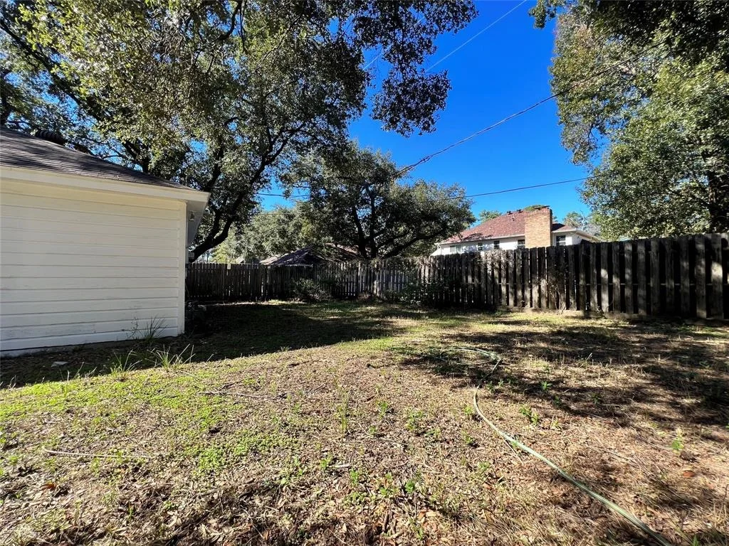 Photo of 1022 Tuliptree Lane