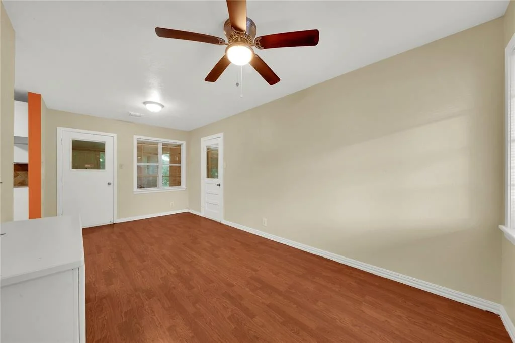 Photo of 2202 Walnut Lane