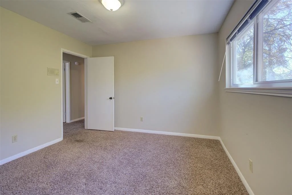 Photo of 17611 Loring Lane