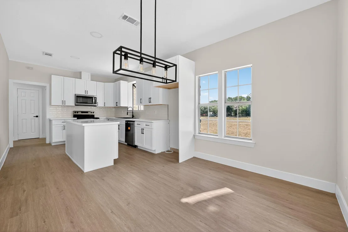 Photo of 300 Fawn Lane