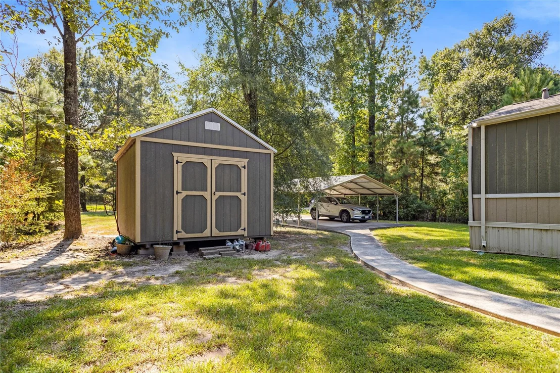 Photo of 375 Chestnut Bend