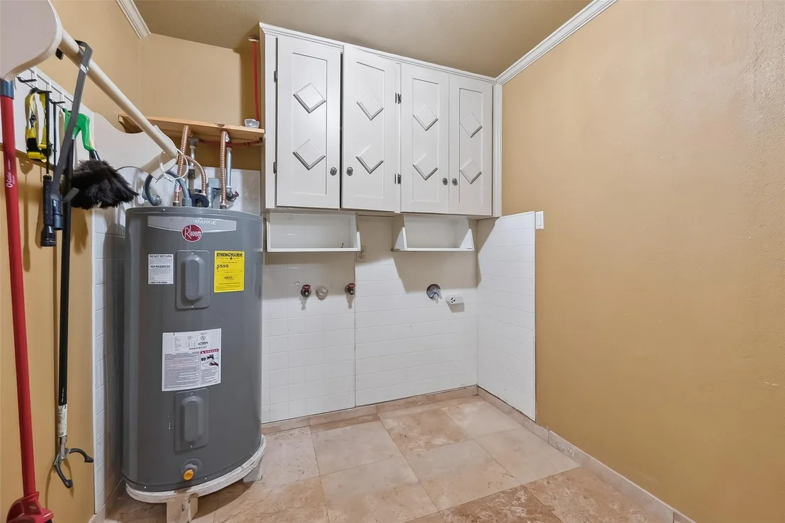 Photo of 1011 Chateau Woods Parkway Drive