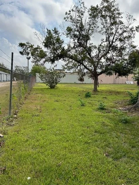 Photo of 2114 Bingle Road