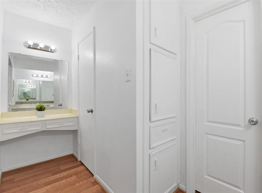 Photo of 9211 Benning Drive