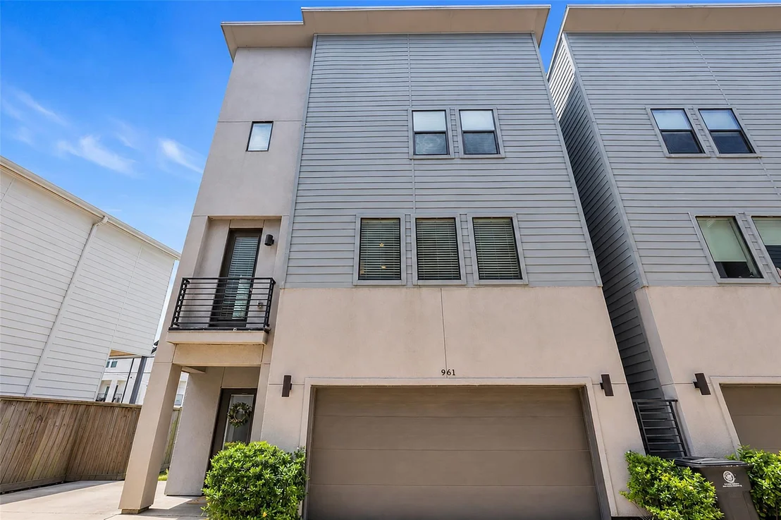 Photo of 961 Saint Augustine Street