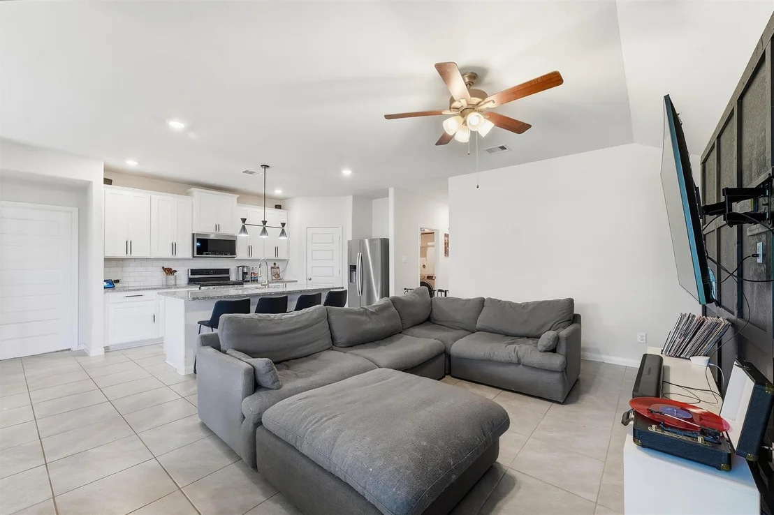 Photo of 1007 Modesto Drive
