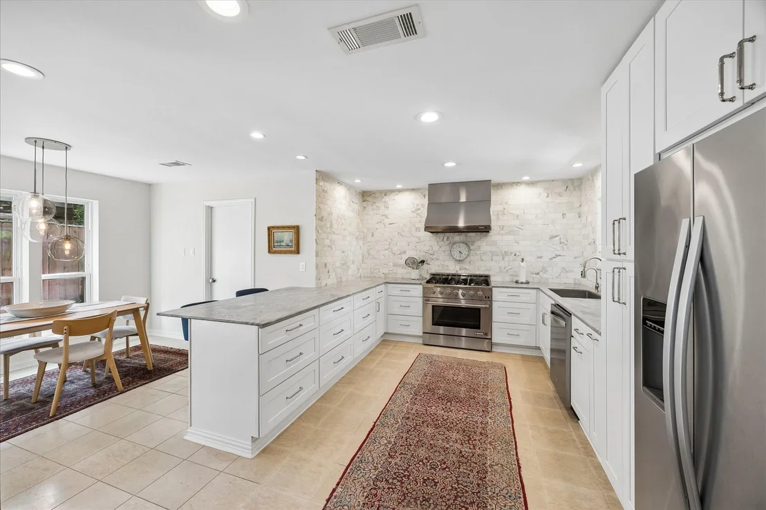 Photo of 1715 Briarpark Drive