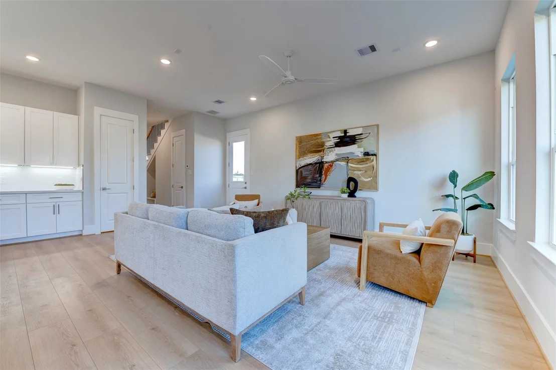 Photo of 5140 Rosslyn Road