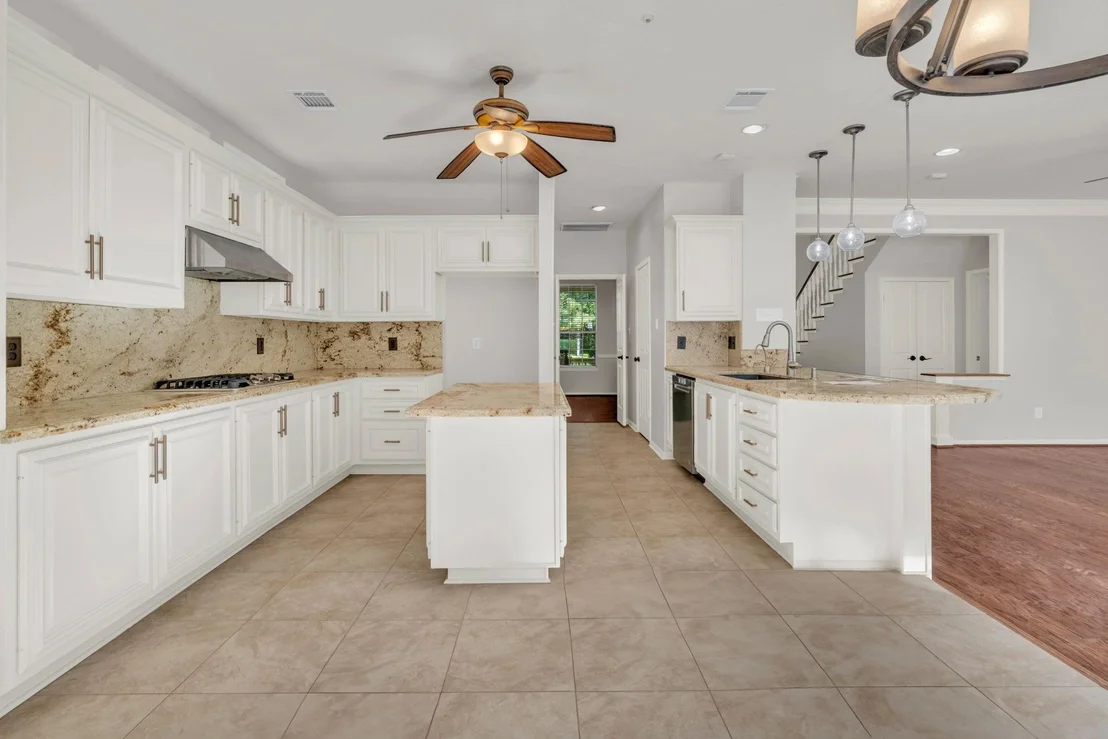 Photo of 186 S Cochrans Green Cir