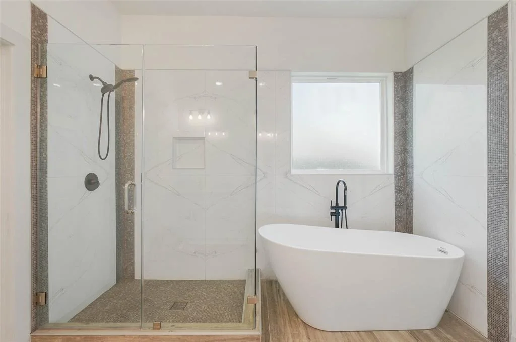 Photo of 2291 Riverside Drive