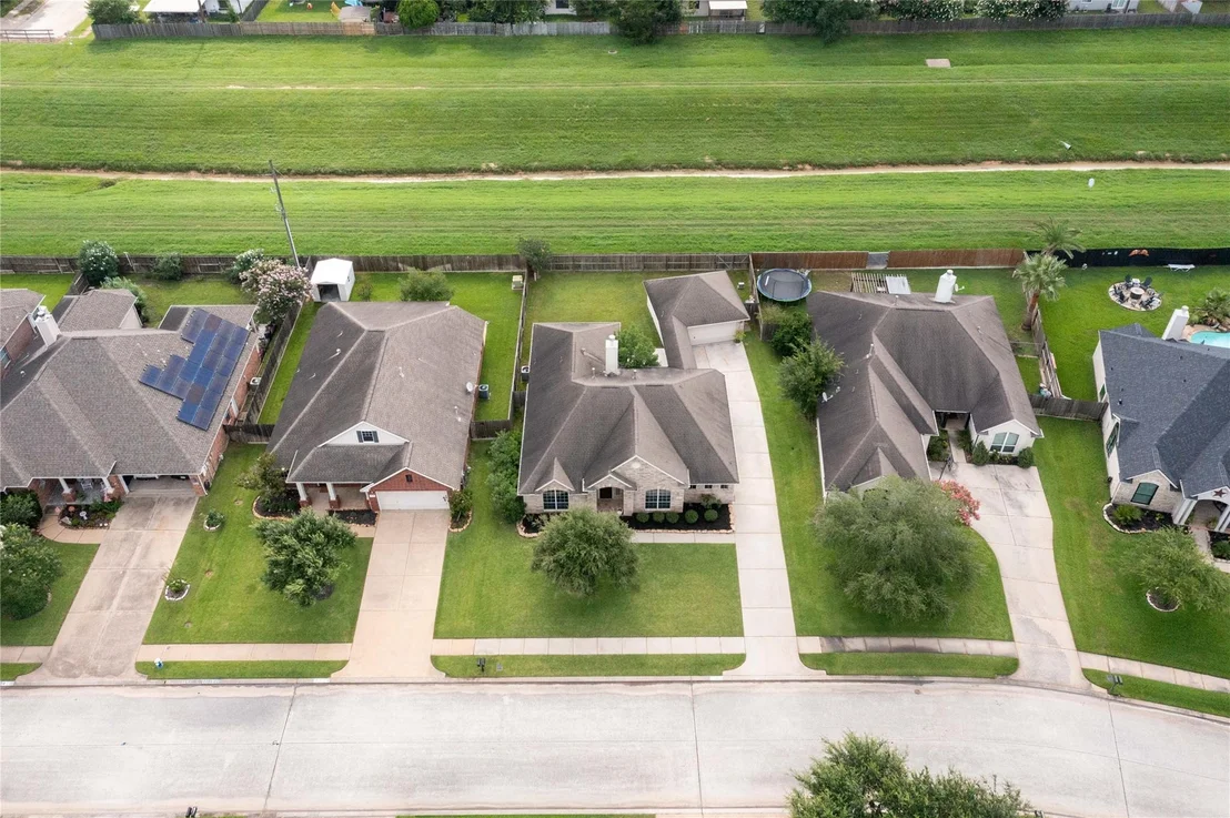 Photo of 18634 Summercliff Lane