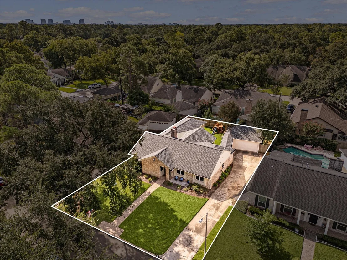 Photo of 14511 Chadbourne Drive