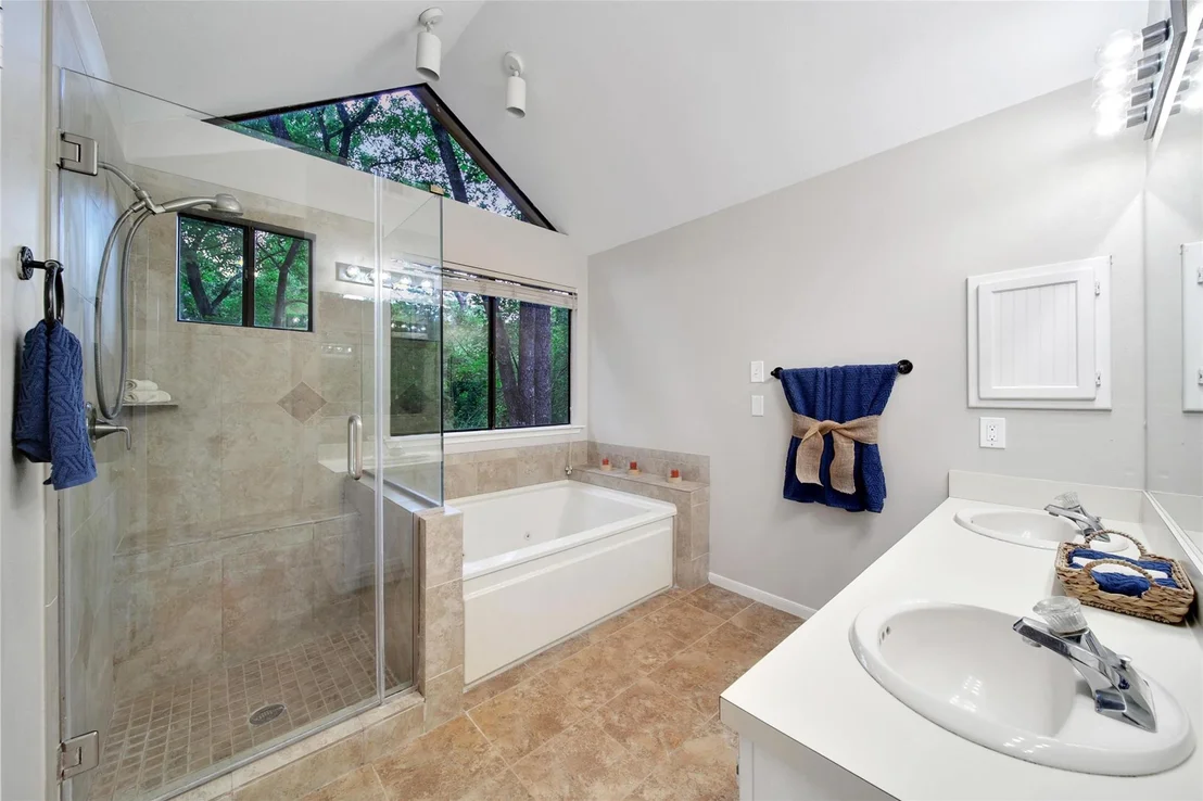 Photo of 34 W Trace Creek Drive