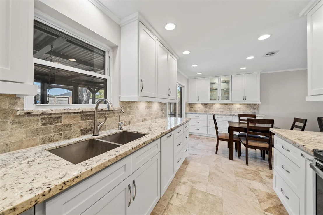 Photo of 2516 Village Circle Drive