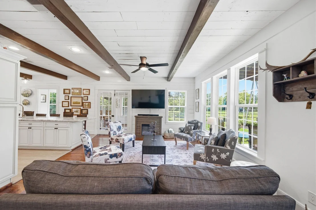 Photo of 5313 Palm Drive