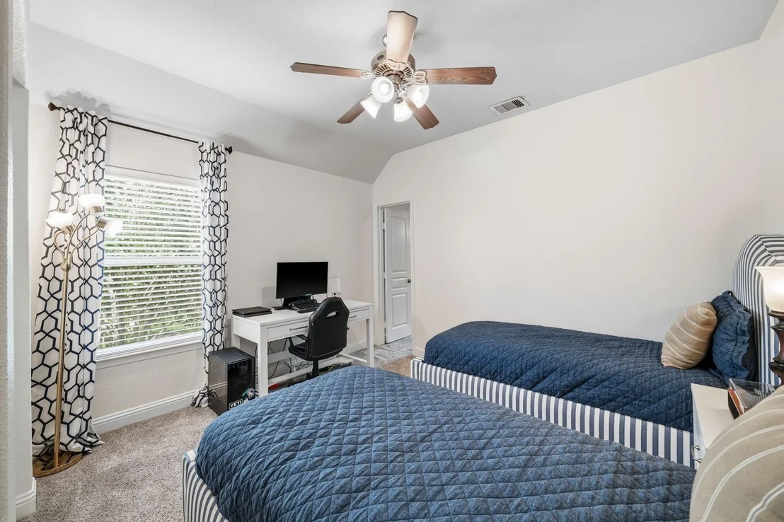 Photo of 17610 Strackfield Lane