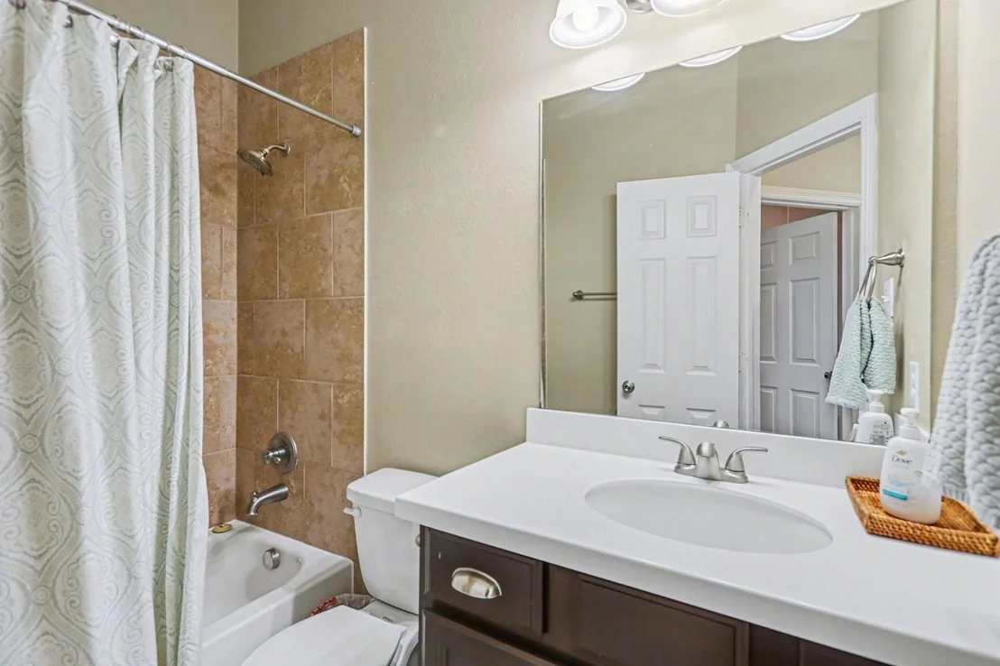 Photo of 27006 Cliff Pointe Lane