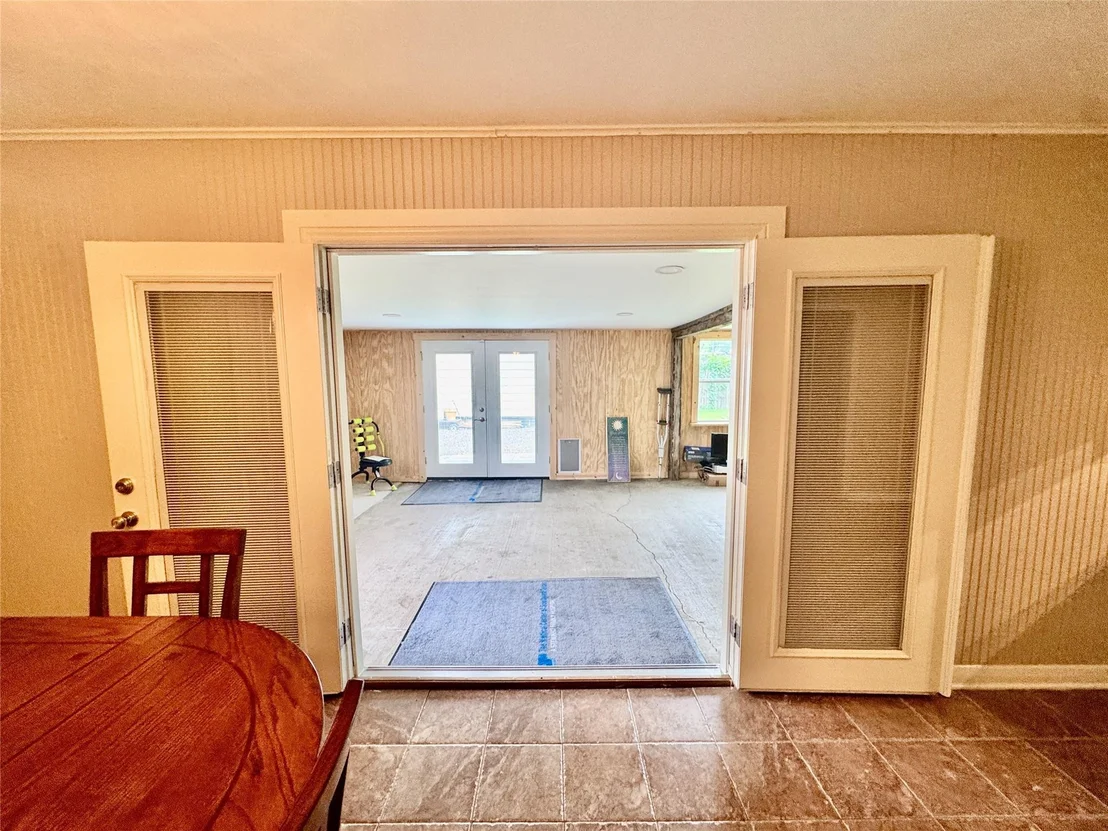 Photo of 5050 Swallow Drive