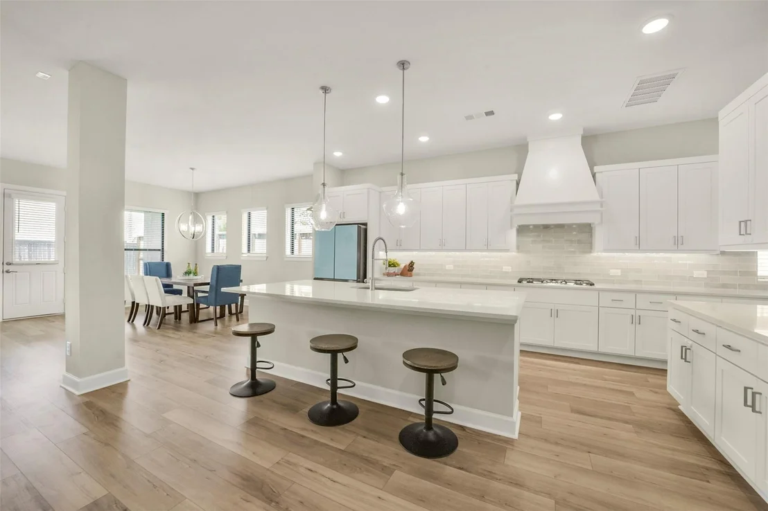 Photo of 1702 Spring View