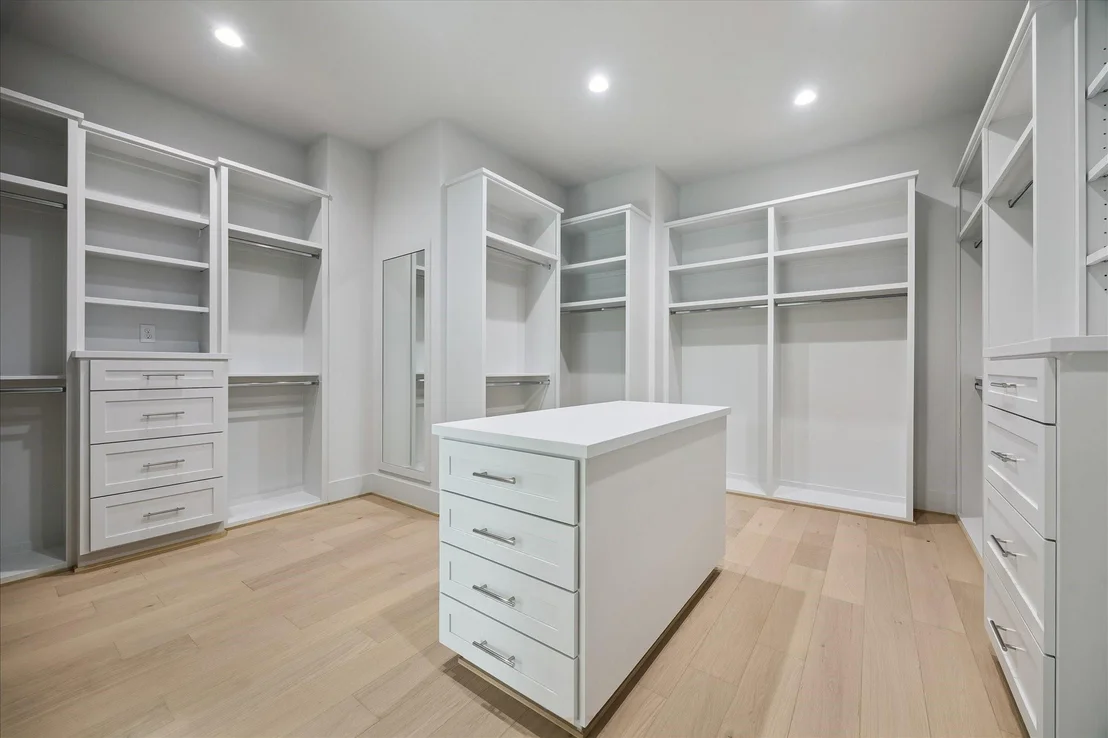 Photo of 1118 Jackson Boulevard