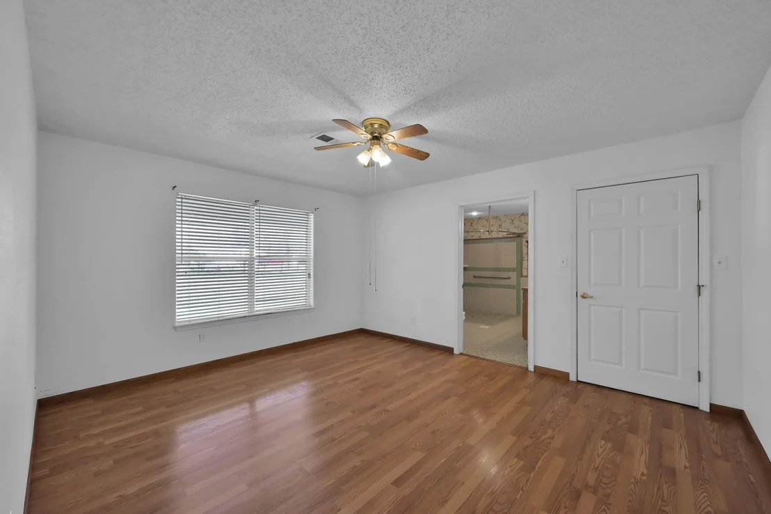 Photo of 121 Magnolia Boulevard