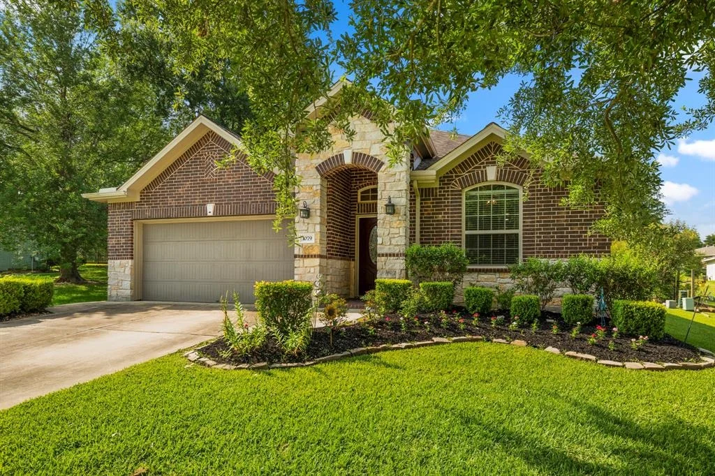 Photo of 1079 Lake View Drive