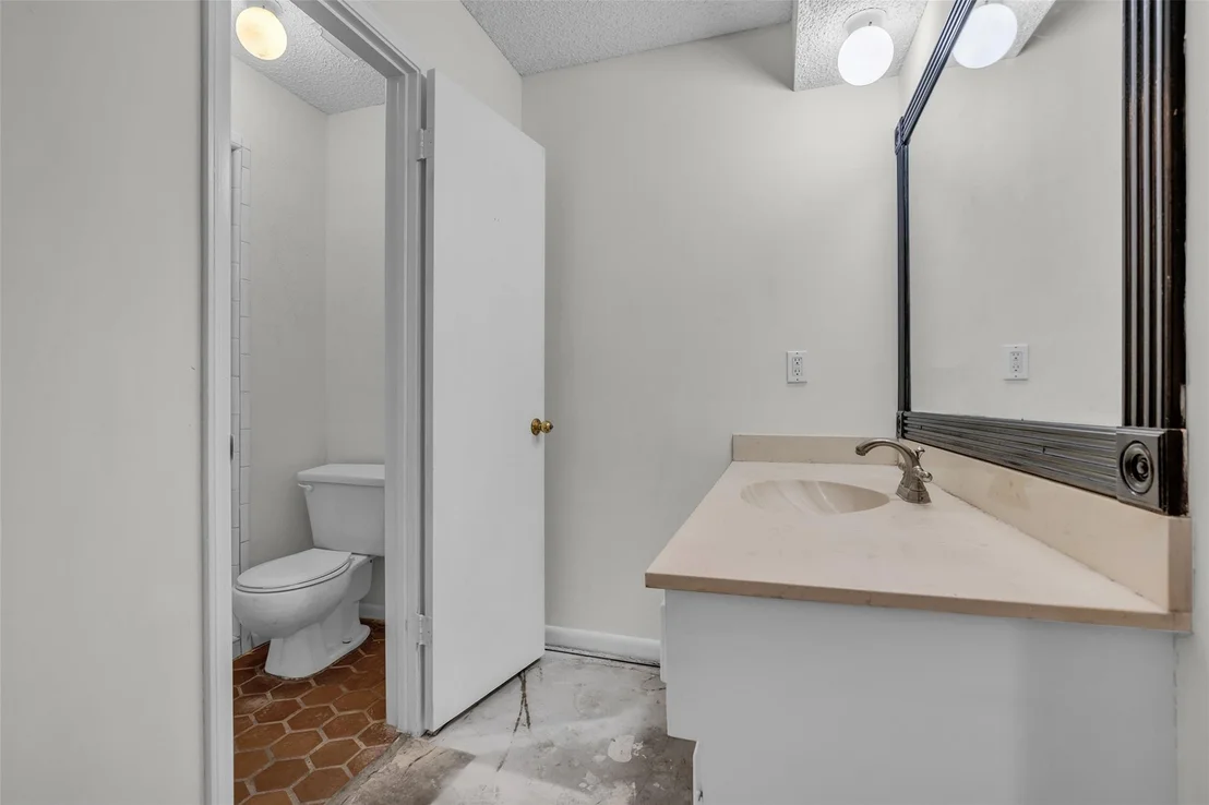 Photo of 2023 Shadow Rock Drive