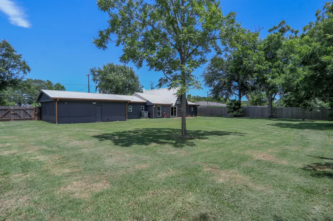 Photo of 2575 Cliff Drive
