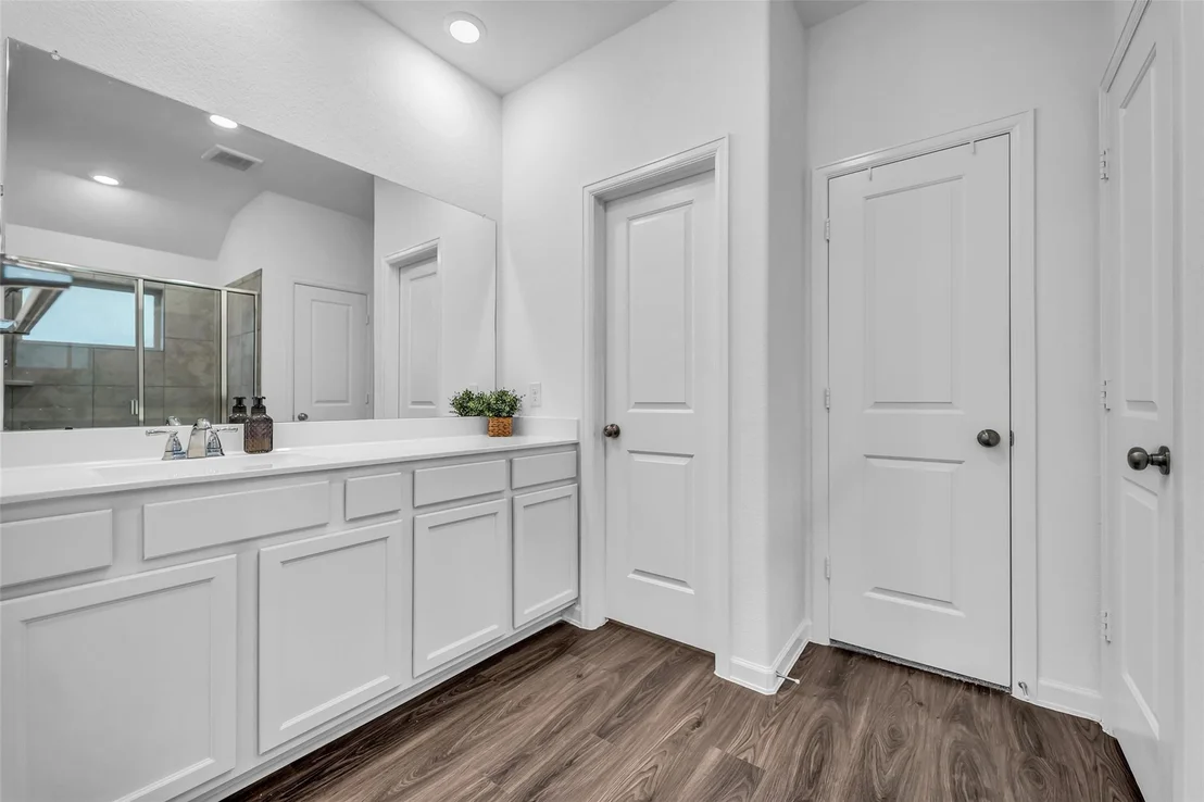Photo of 4823 Chestnut Valley Lane