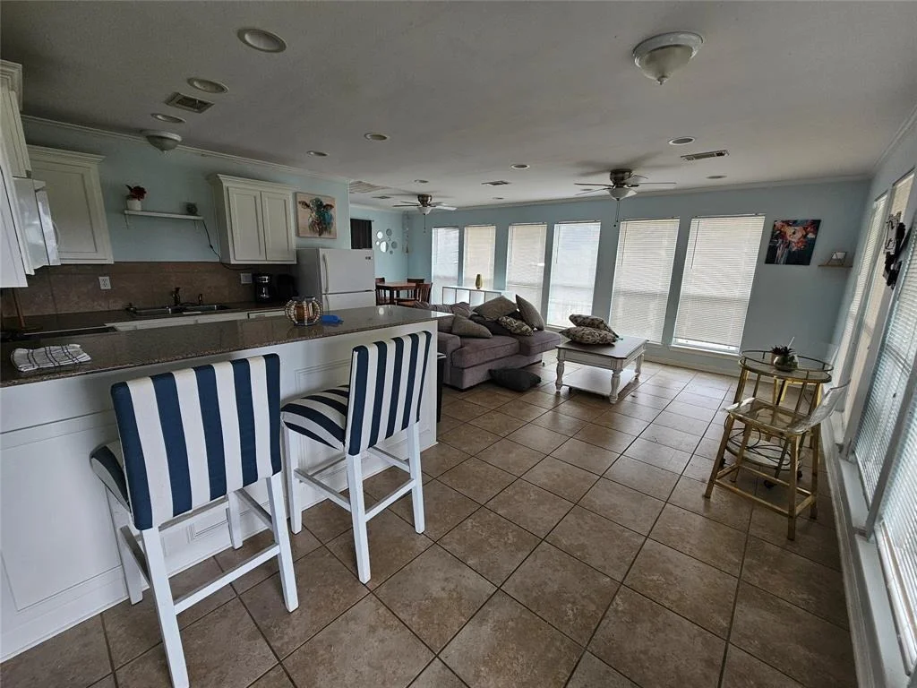 Photo of 970 Olive Drive