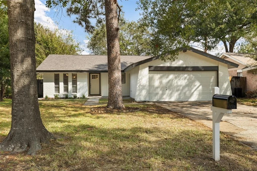 Photo of 23110 Ludgate Drive
