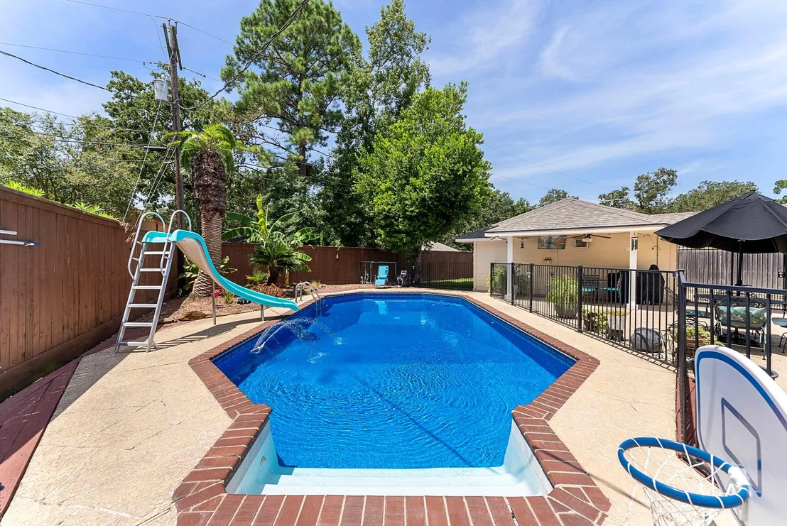 Photo of 618 Brook Hollow Drive