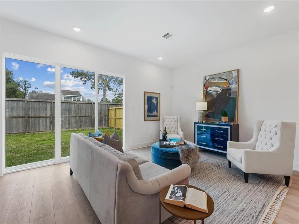 Photo of 5014 Golden Forest Drive
