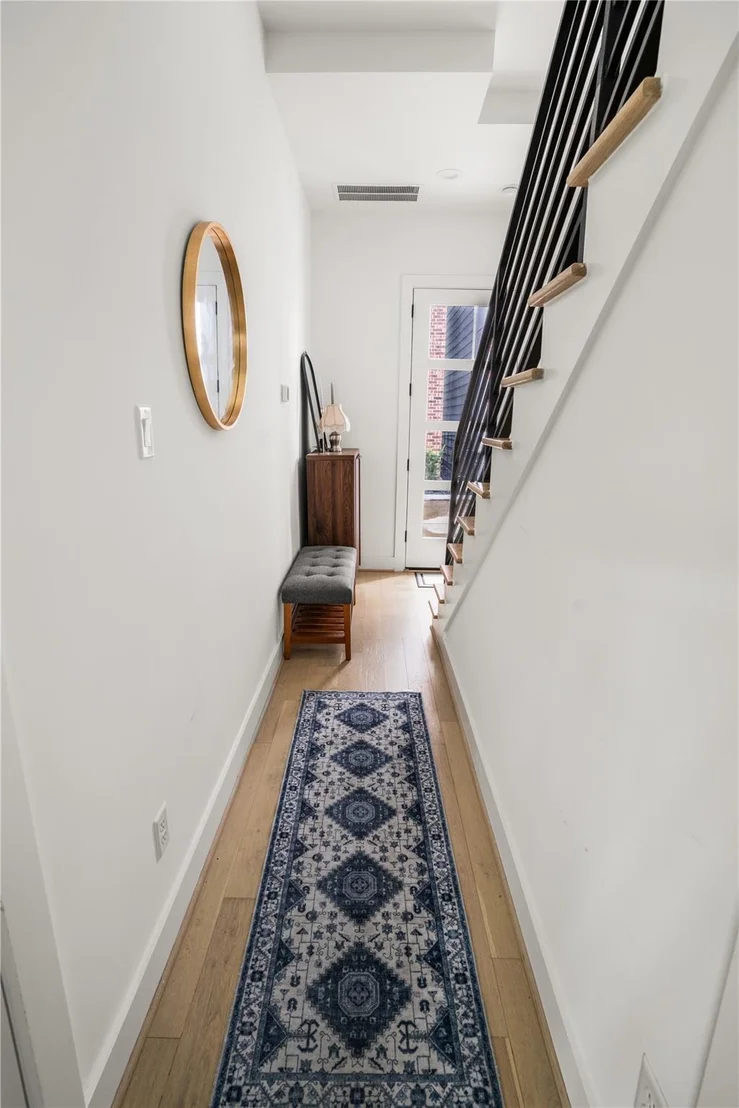 Photo of 3032 Lamar St