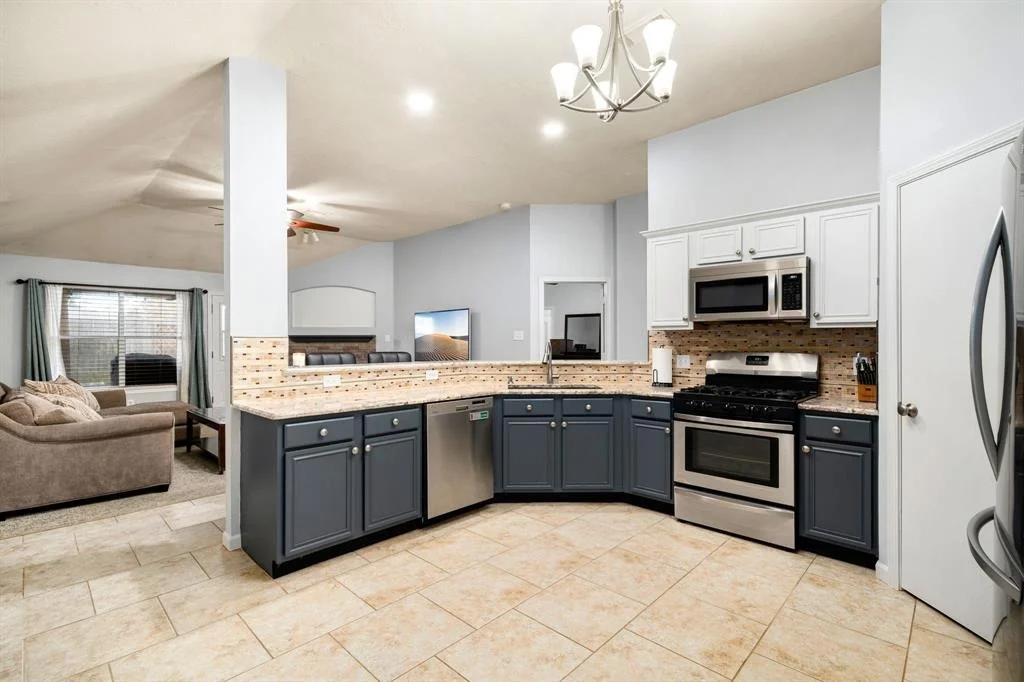 Photo of 2877 Pointe Drive