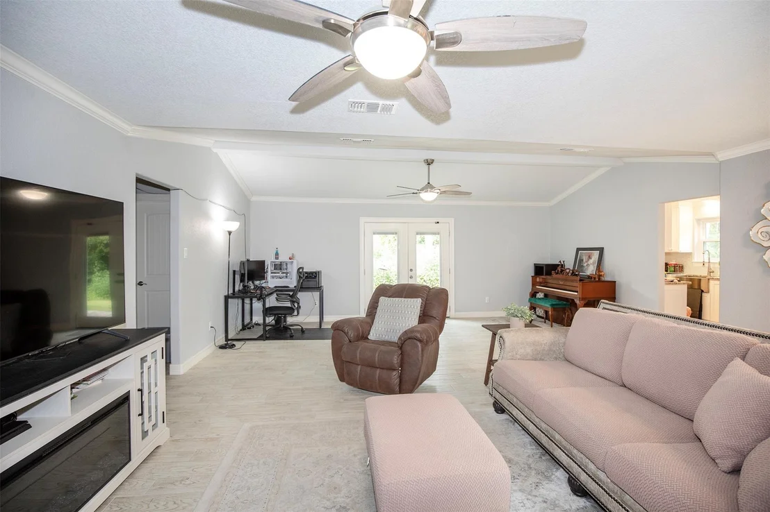 Photo of 9308 Acorn Drive