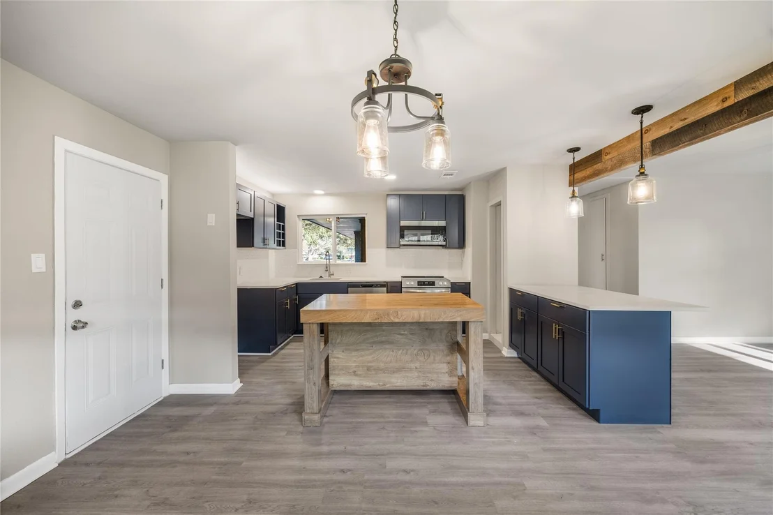 Photo of 11106 Huggins Drive