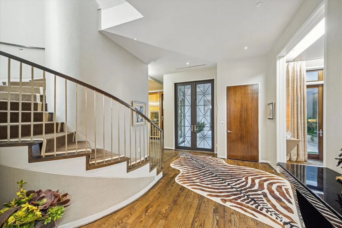 Photo of 20 Eaton Square